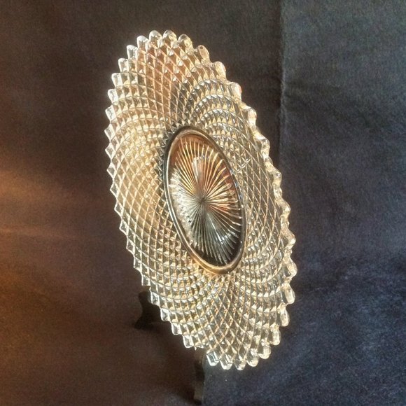 Vintage Clear Glass Serving Plate 10" Diamond Pattern Classic Glass Platter - Picture 3 of 6